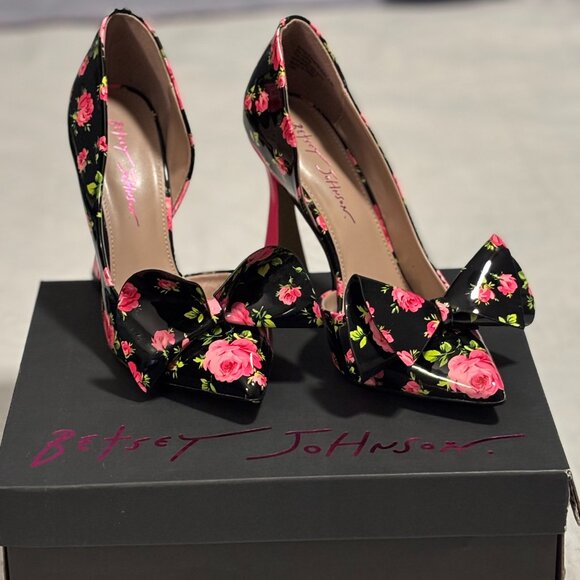 Betsey Johnson Nobble-P Floral Bow Heels Black Multi Size 8.5 – Never Worn - Picture 1 of 16